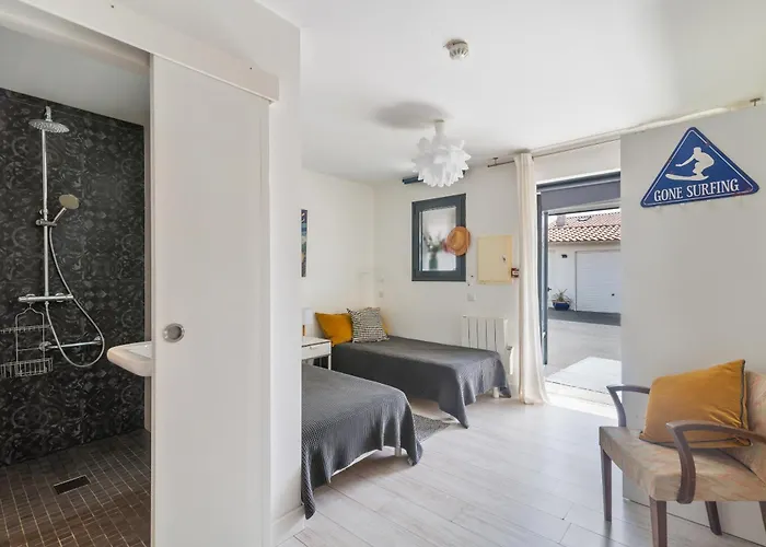 Surf 300m De La アパート *