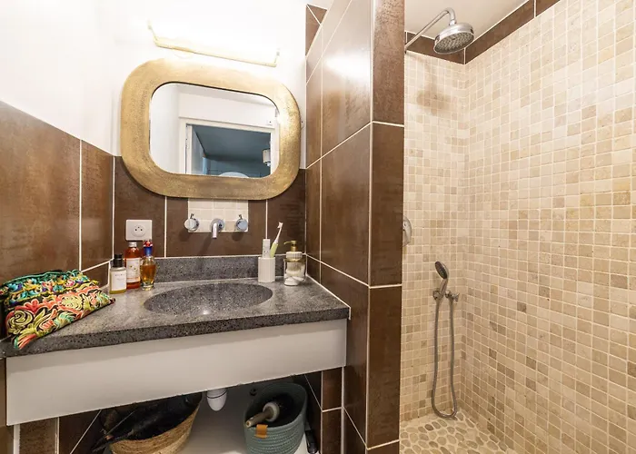 Surf 300m De La * ビアリッツ