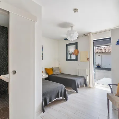 Surf 300m De La Apartment *